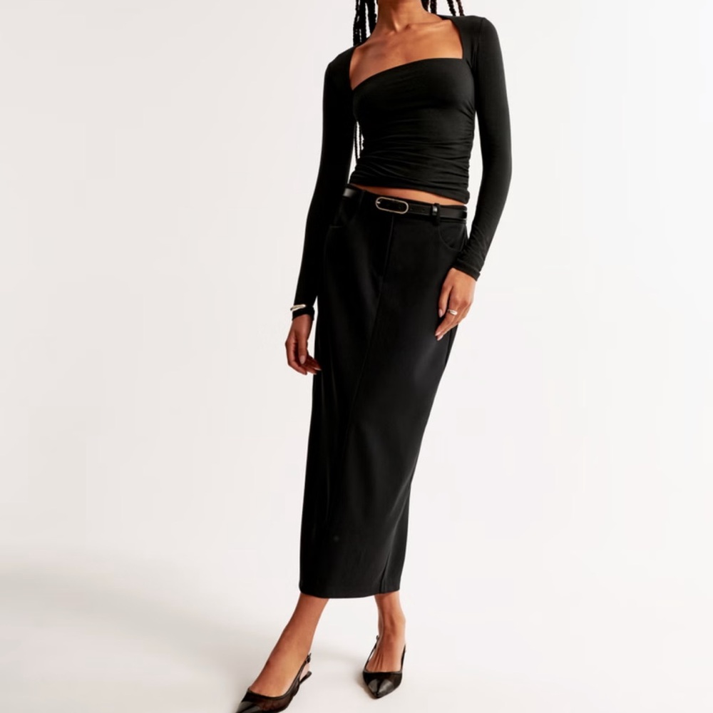 Abercrombie Women’s Mid Rise Tailored Maxi Skirt